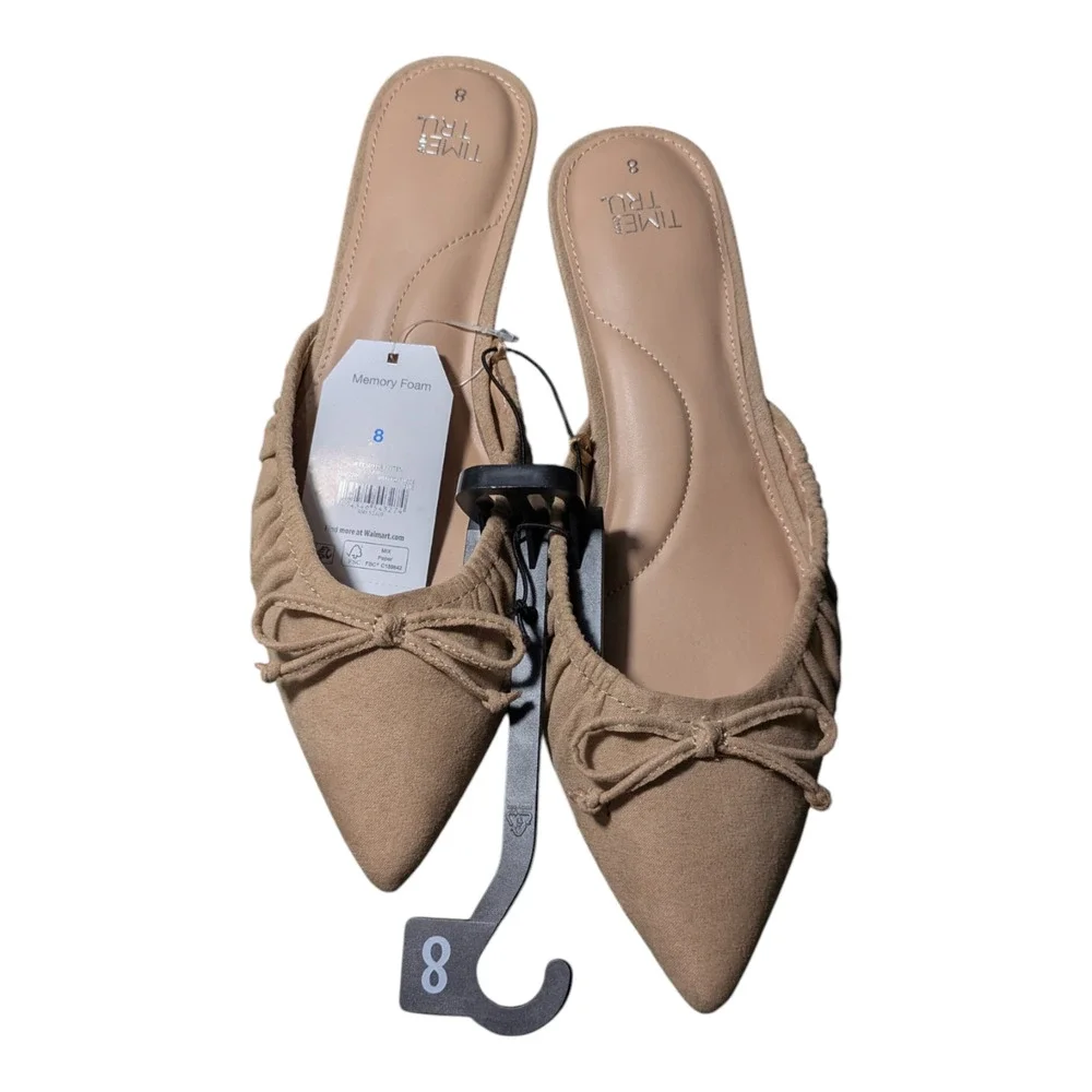 Time and Tru Tan Beige Pointed-Toe Faux Suede Kitten Heel Wit Bows Size 8 NWT